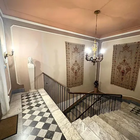 Palazzo Alibrandi Pensión Civitavecchia
